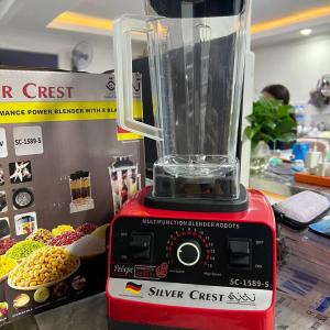 ម៉ាស៊ីនក្រឡុុកផ្លែឈើ